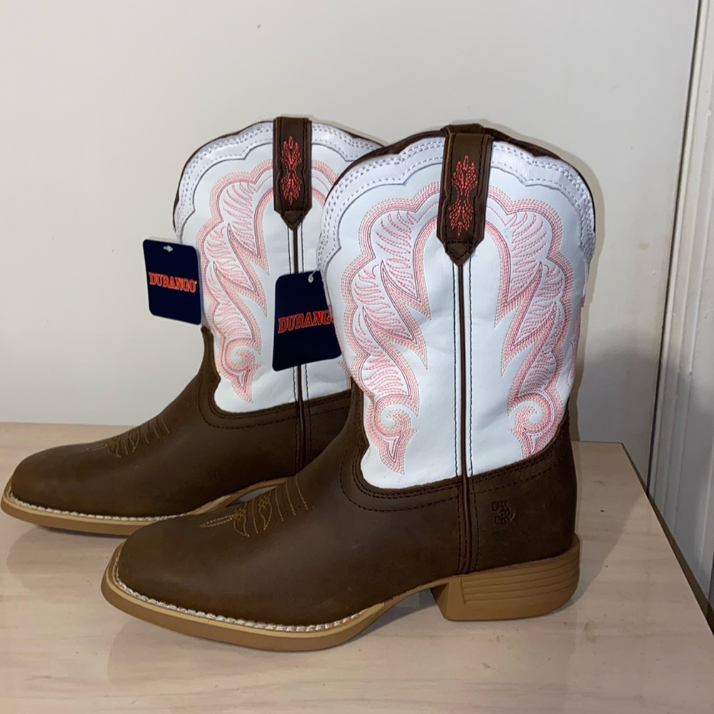 Durango cowboys or girls boots. Size 4